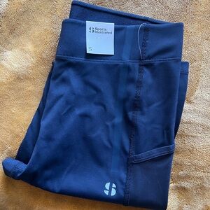 NWT Sports Illustrated Women’s Leggings. Size Small, and it has pockets!!